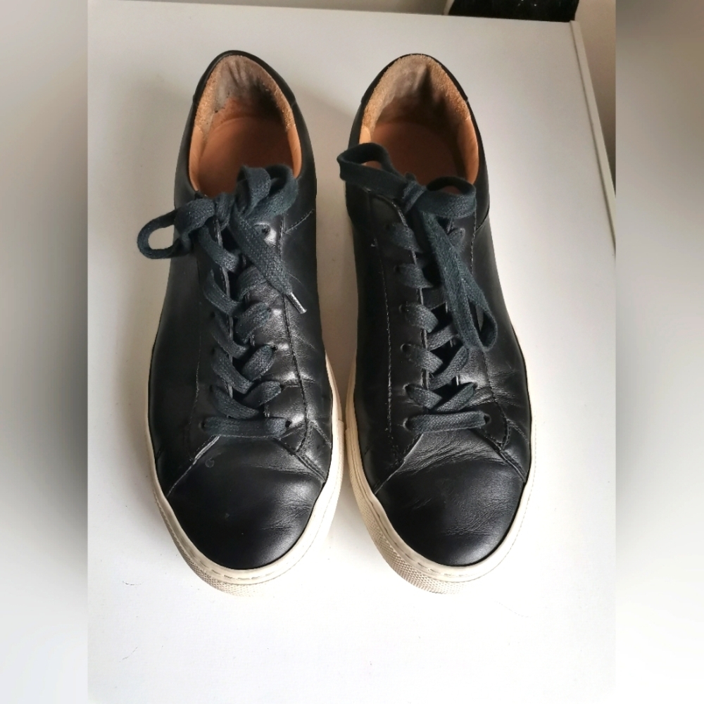 Kolo Men/Unisex Sustainable Sneaker Black  Sz 39/ 9.